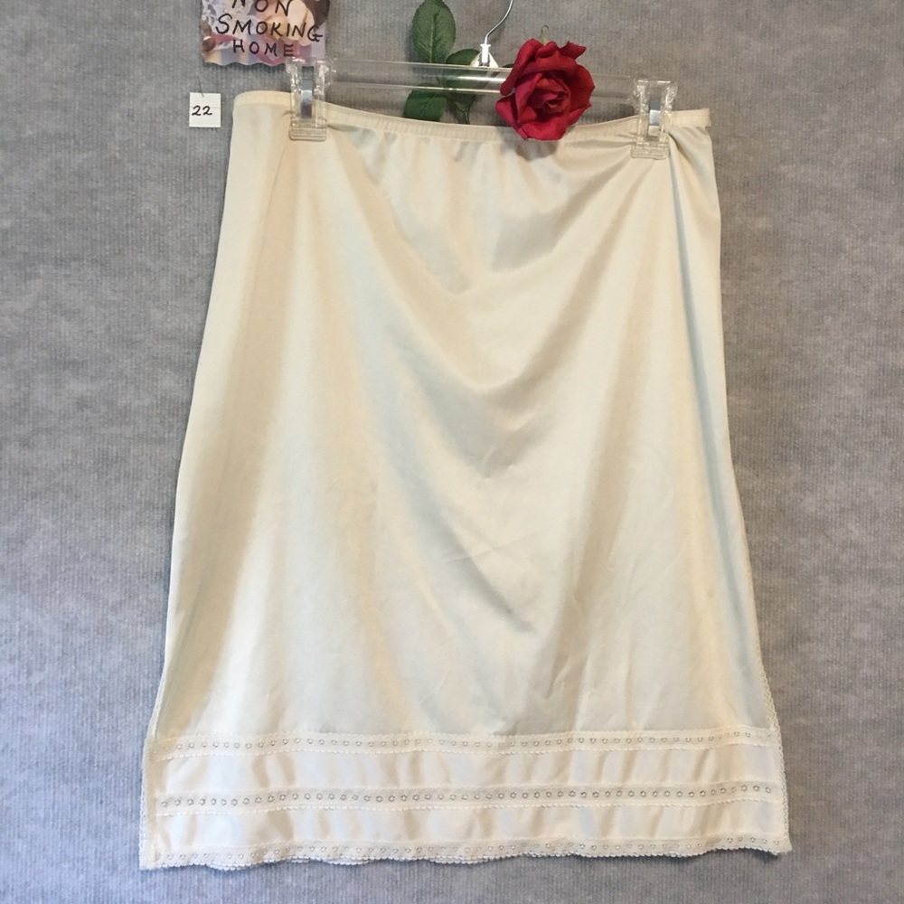 VTG MED PHILMAID HALF SLIP CREAM